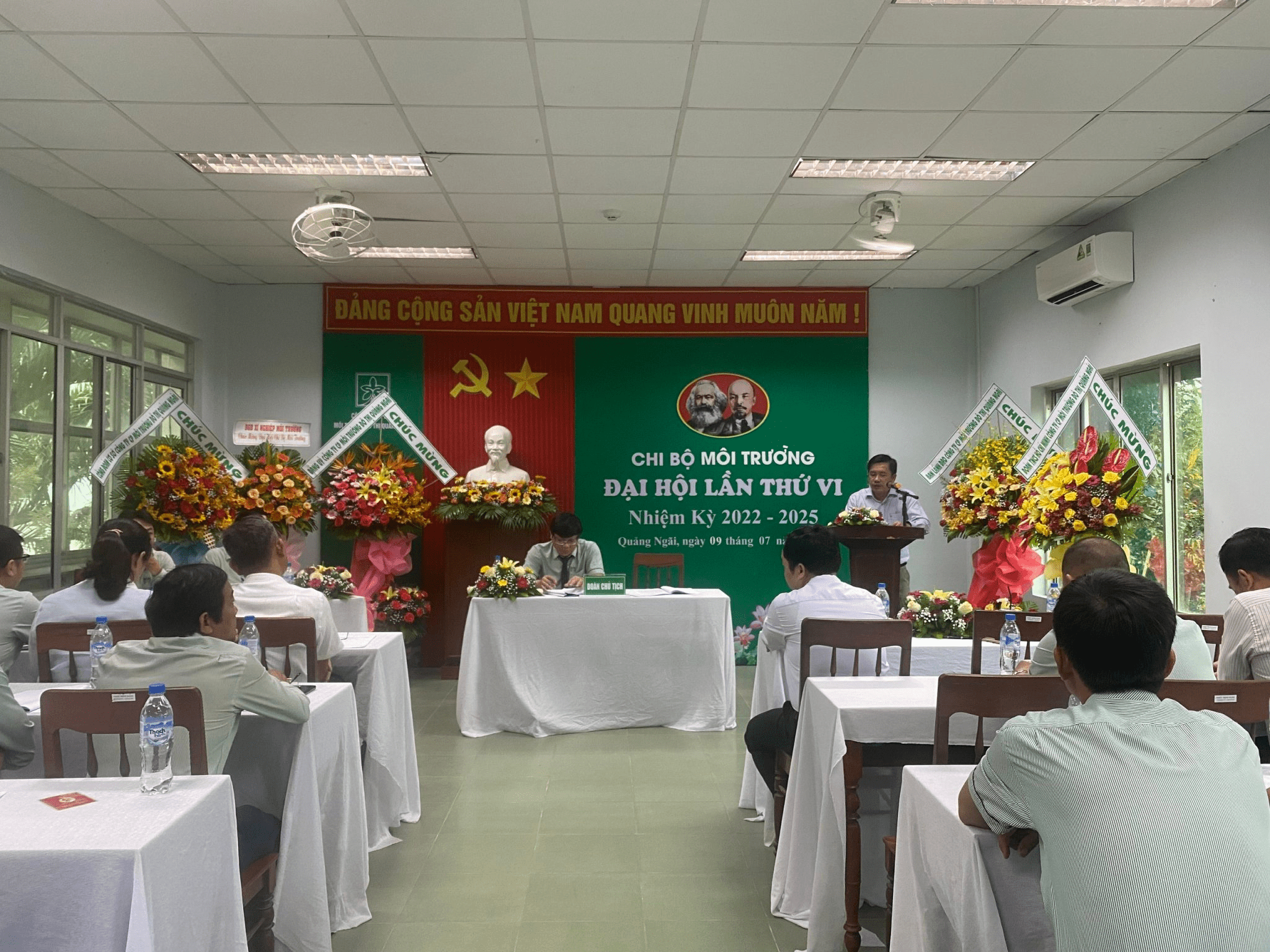 Ông Bùi Văn Quang - Tổng giám đốc Công ty phát biểu tại đại hội